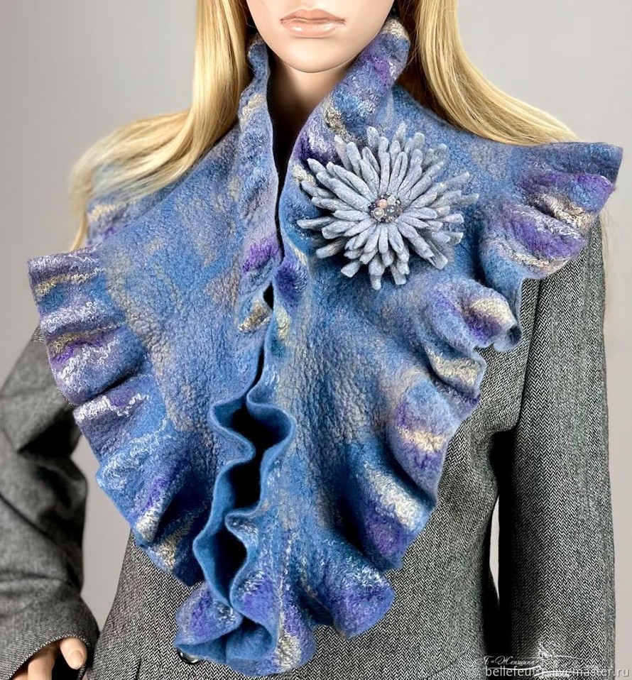 Воротник валяный с воланами